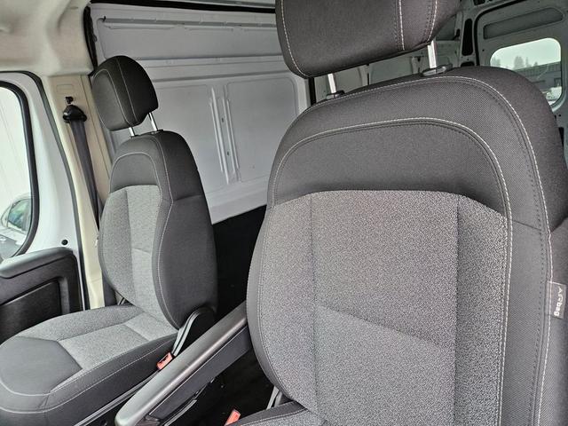 Photo of 2021 Bright White Clearcoat RAM ProMaster 2500