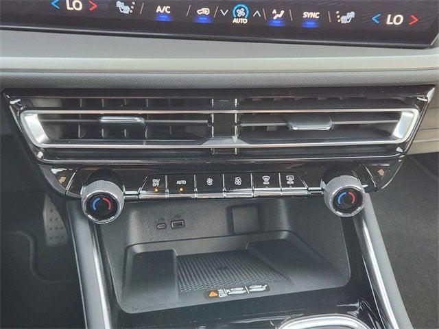 Photo of 2025 Mosaic Black Metallic Chevrolet Traverse