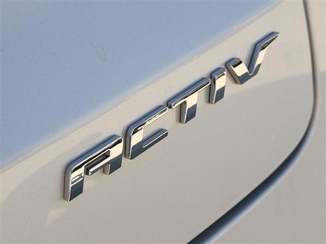 Photo of 2025 Iridescent Pearl Tricoat Chevrolet Trailblazer