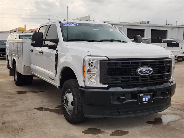 Photo of 2024 Oxford White Ford F-350