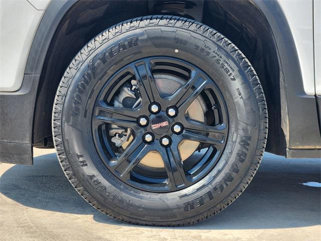 Photo of 2023 Summit White GMC Acadia