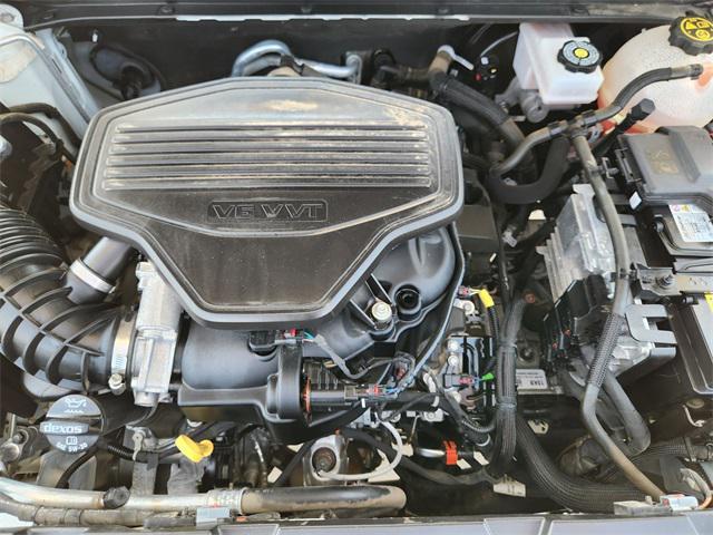 Photo of 2023 Summit White GMC Acadia