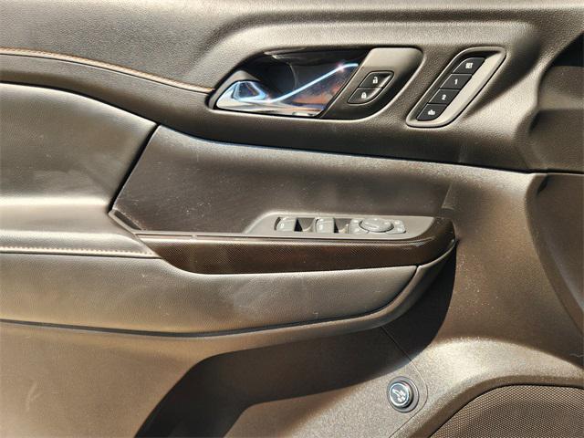 Photo of 2023 Summit White GMC Acadia