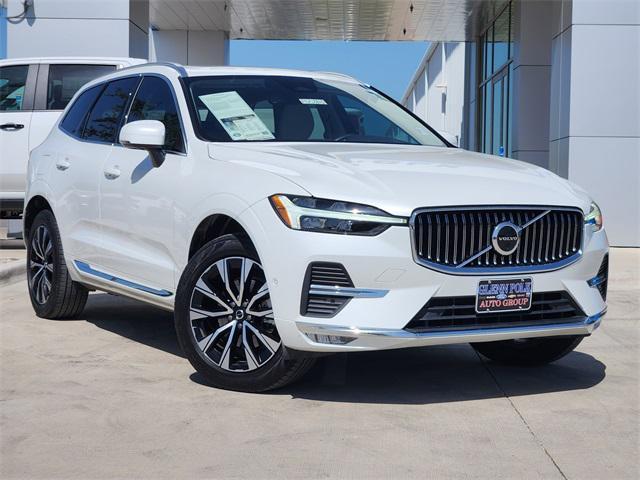 Photo of 2023 Crystal White Metallic Volvo XC60