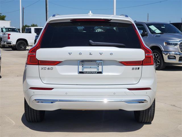 Photo of 2023 Crystal White Metallic Volvo XC60