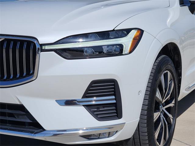 Photo of 2023 Crystal White Metallic Volvo XC60