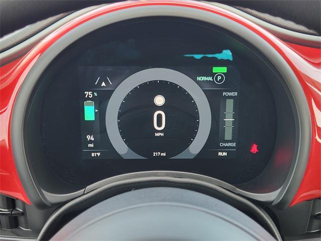 Photo of 2024 Red by (Red) FIAT 500e