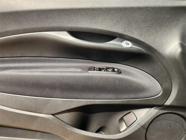 Photo of 2024 Red by (Red) FIAT 500e