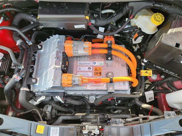 Photo of 2024 Red by (Red) FIAT 500e