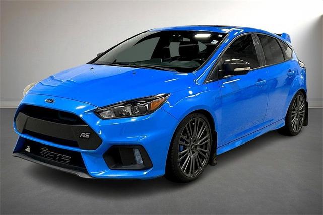 Photo of 2017 Blue Ford Focus RS