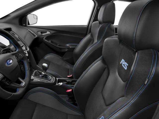Photo of 2017 Blue Ford Focus RS