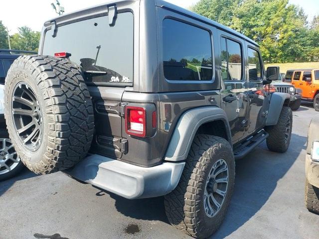 Photo of 2018 Granite Crystal Clearcoat Metallic Jeep Wrangler Unlimited
