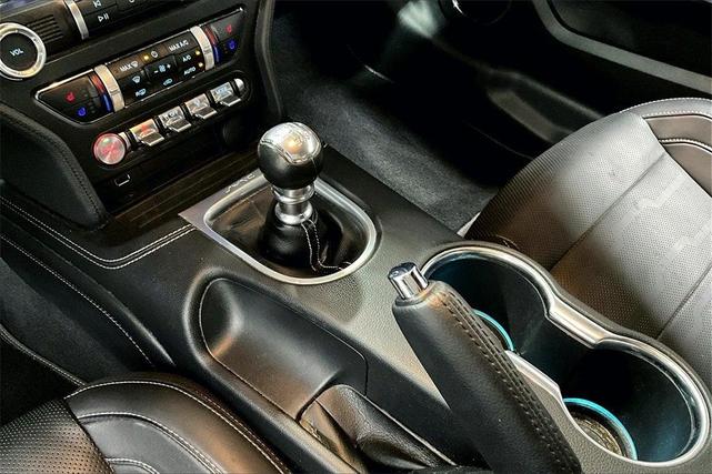 Photo of 2022 Race Red Ford Mustang