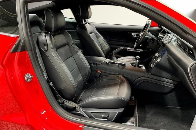 Photo of 2022 Race Red Ford Mustang
