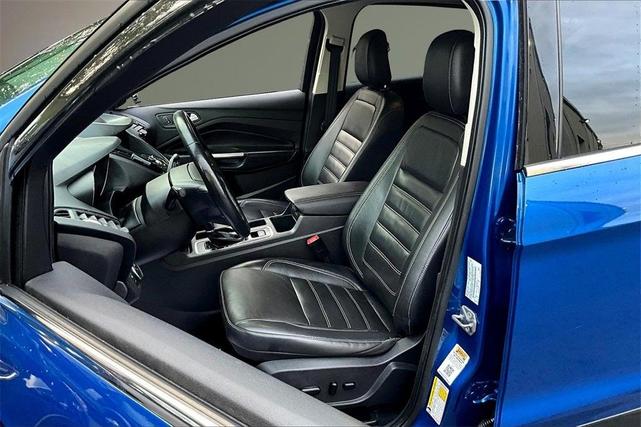 Photo of 2019 Lightning Blue Ford Escape