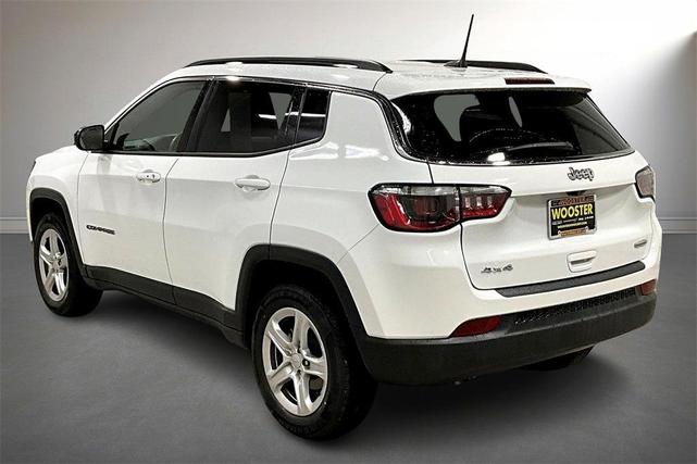 Photo of 2023 Bright White Clearcoat Jeep Compass