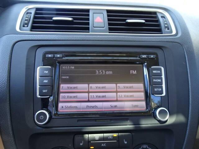 Photo of 2013 Black Volkswagen Jetta