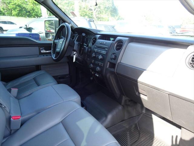 Photo of 2014 White Ford F-150
