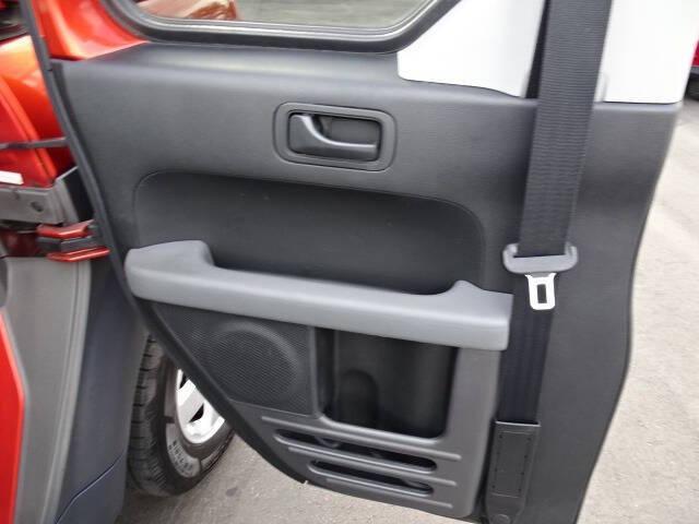 Photo of 2004 Orange Honda Element