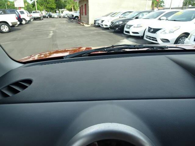 Photo of 2004 Orange Honda Element