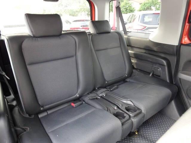 Photo of 2004 Orange Honda Element