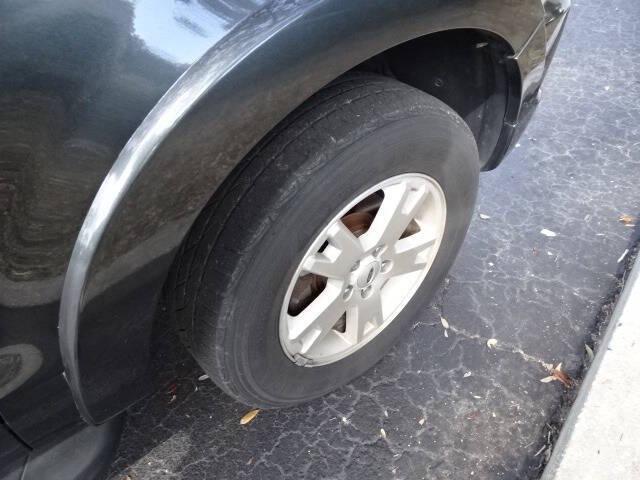 Photo of 2010 Gray Ford Explorer
