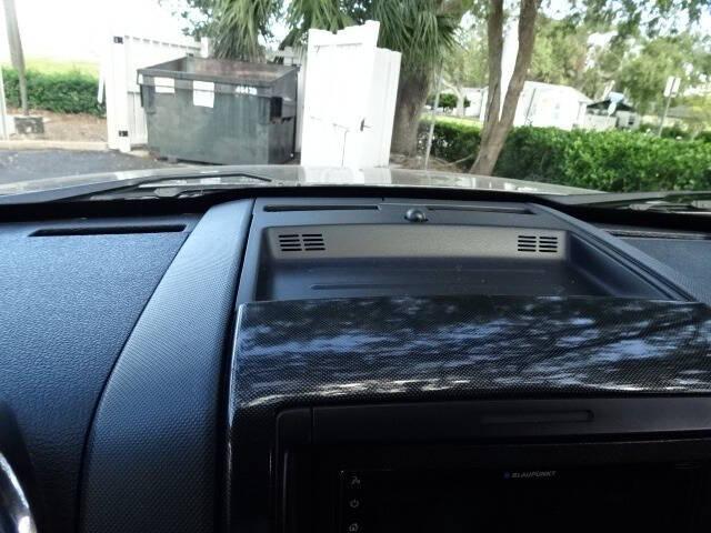 Photo of 2010 Gray Ford Explorer