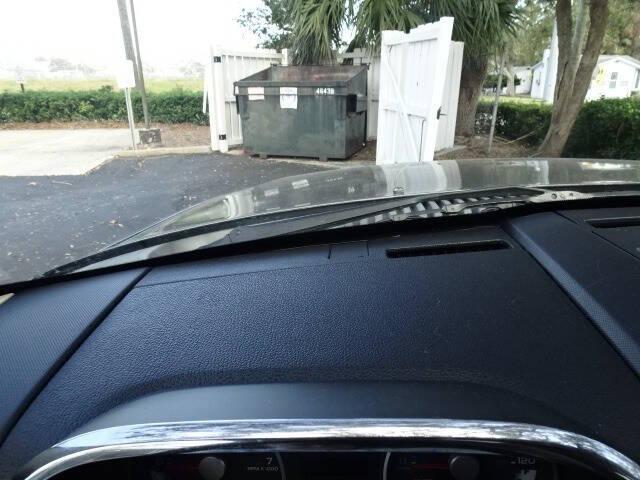 Photo of 2010 Gray Ford Explorer