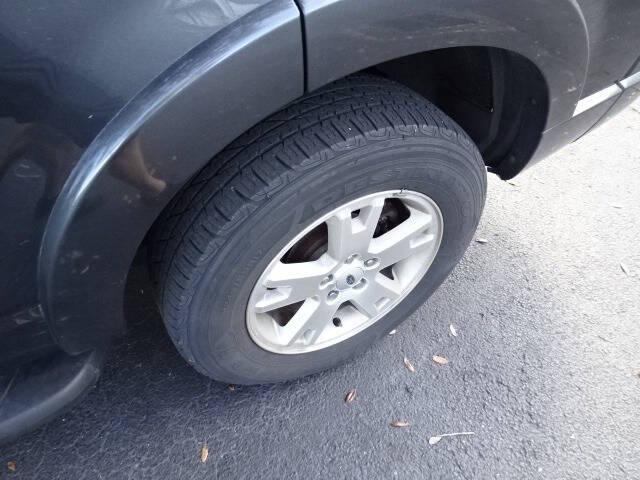 Photo of 2010 Gray Ford Explorer