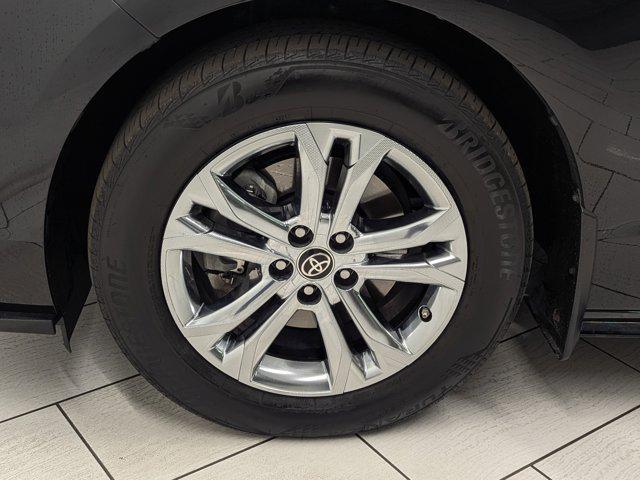 Photo of 2022 Midnight Black Metallic Toyota Sienna
