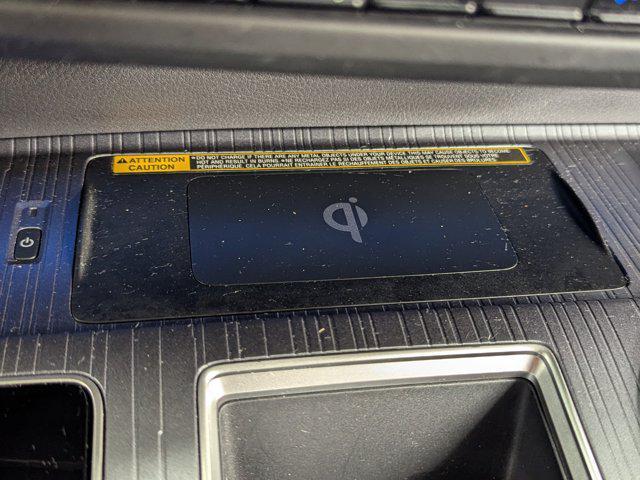 Photo of 2022 Midnight Black Metallic Toyota Sienna