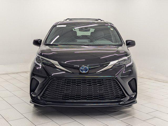 Photo of 2022 Midnight Black Metallic Toyota Sienna