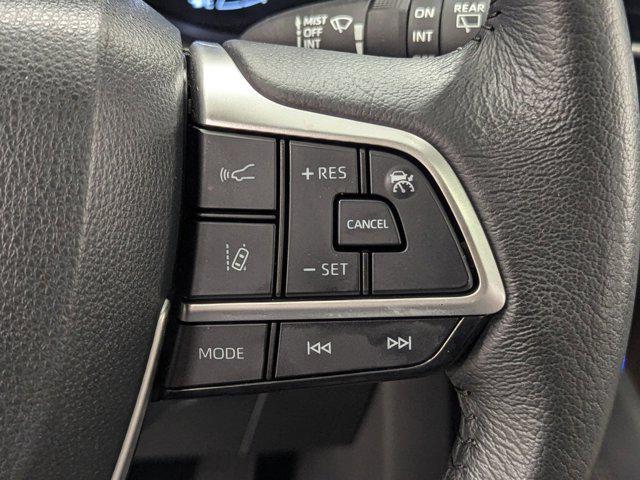 Photo of 2024 Midnight Black Metallic Toyota Sienna