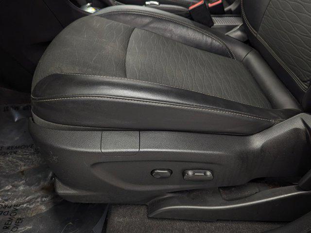 Photo of 2016 Coastal Blue Metallic Buick Encore