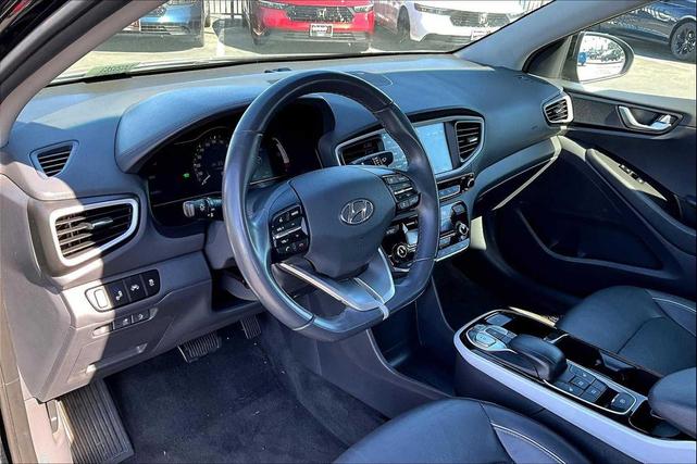 Photo of 2018 Black Noir Pearl Hyundai IONIQ EV