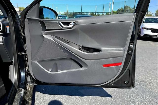 Photo of 2018 Black Noir Pearl Hyundai IONIQ EV