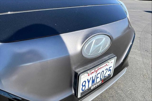 Photo of 2018 Black Noir Pearl Hyundai IONIQ EV