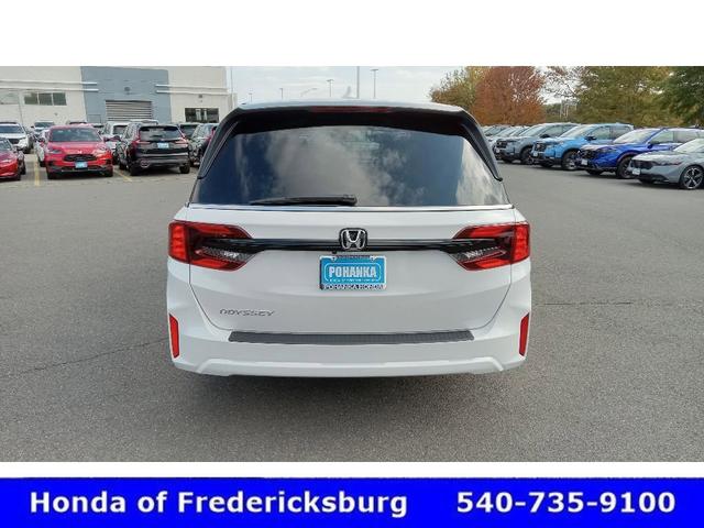 Photo of 2025 Platinum White Pearl Honda Odyssey