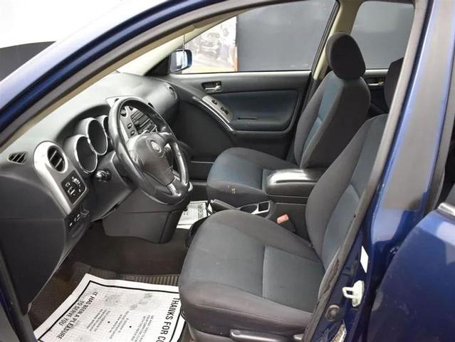 Photo of 2005 Cosmic Blue Metallic Toyota Matrix