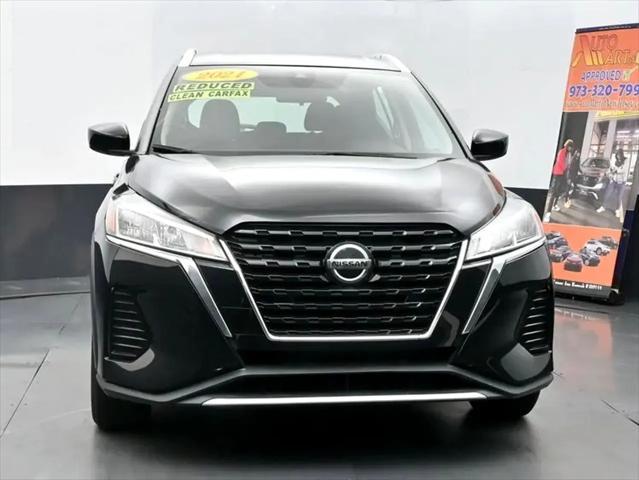 Photo of 2021 Super Black Nissan Kicks