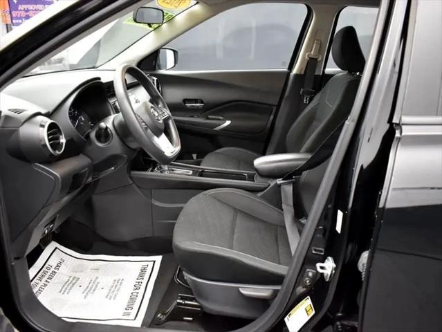 Photo of 2021 Super Black Nissan Kicks