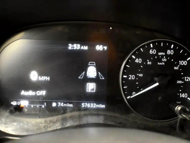Photo of 2021 Super Black Nissan Kicks