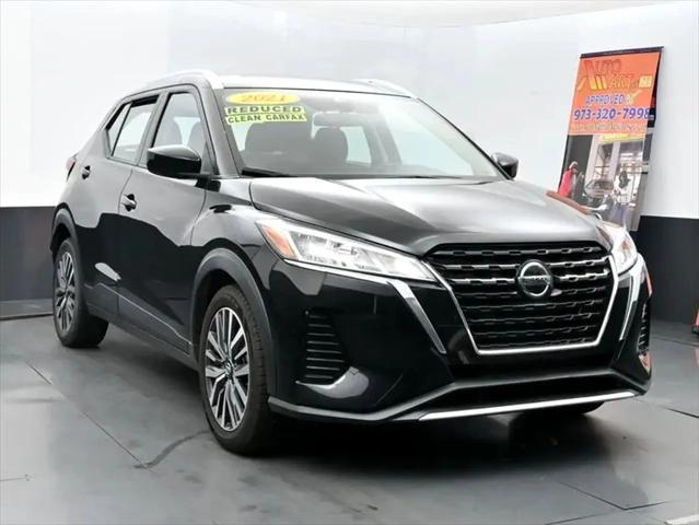 Photo of 2021 Super Black Nissan Kicks