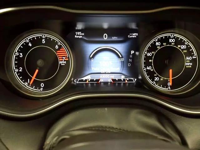 Photo of 2023 Gray Jeep Cherokee