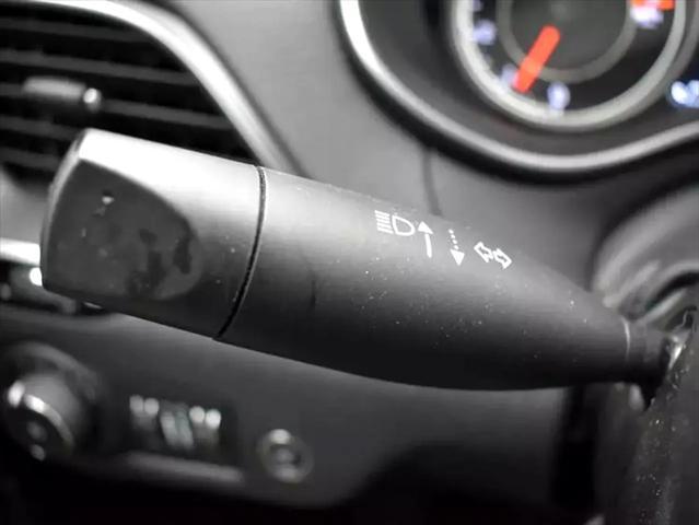 Photo of 2023 Gray Jeep Cherokee