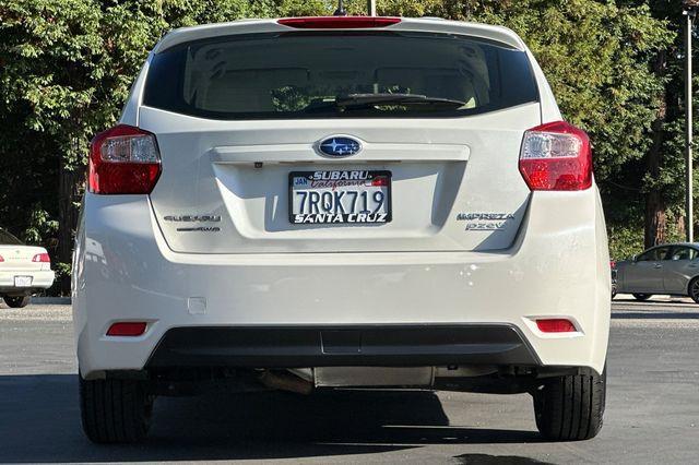 Photo of 2016 Crystal White Pearl Subaru Impreza
