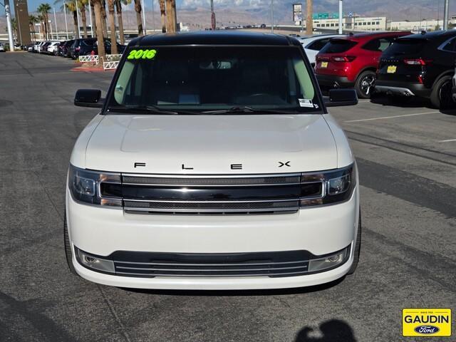 Photo of 2016 White Platinum Clearcoat Ford Flex