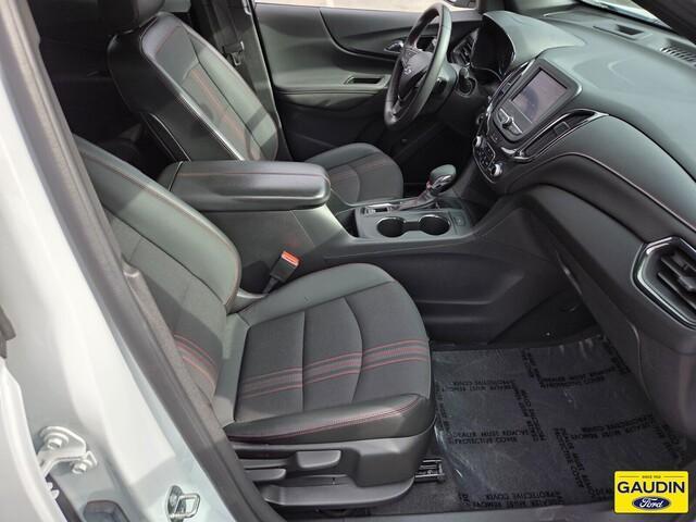 Photo of 2022 Summit White Chevrolet Equinox
