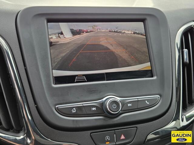 Photo of 2022 Summit White Chevrolet Equinox