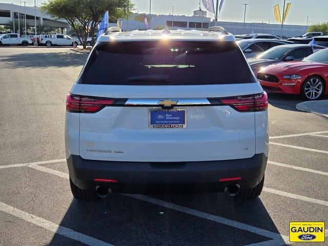Photo of 2023 Summit White Chevrolet Traverse